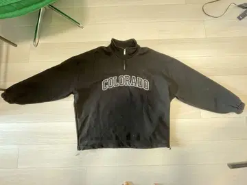 GRAB COLORADO 블랙스 맨투맨