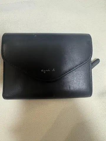 agnis b. 블랙 가죽 3단 폴더형 지갑