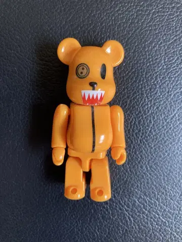 BE@RBRICK 베어브릭 BUSTERS 버스터 군 피로즈