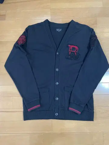 R.J.B 버튼이 달린 가디건 38 사이즈