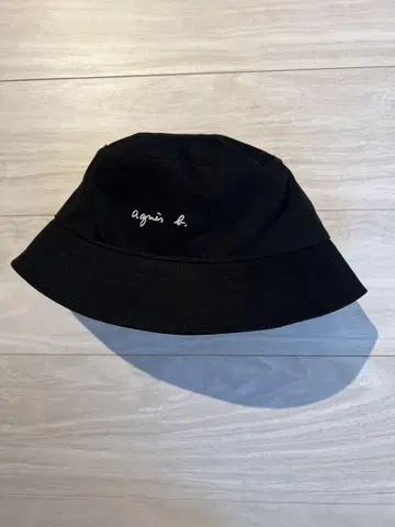 컨디션 최상] 애니에스베 버킷 햇 블랙
