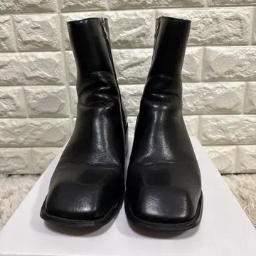 soerte 스퀘어토 가죽 부츠