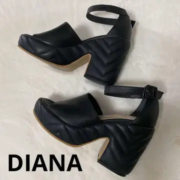 DIANA 블랙 퀼팅 하이힐 샌들