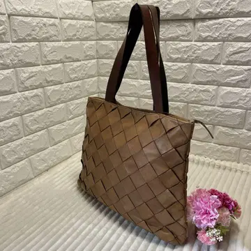 브라운 가죽 뜨개질 토트백 A4