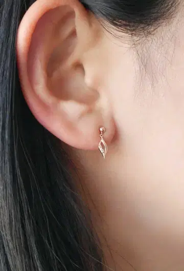 K10 핑크 골드 다이아몬드 귀걸이, 매장 클리닝 완료
