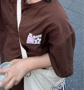 XLARGE 브라운 티셔츠 반팔