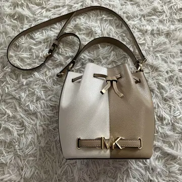 Michael Kors 버킷 백 화이트/베이지