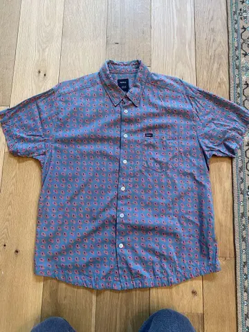 RVCA 페이즐리 무늬 반팔 셔츠 S