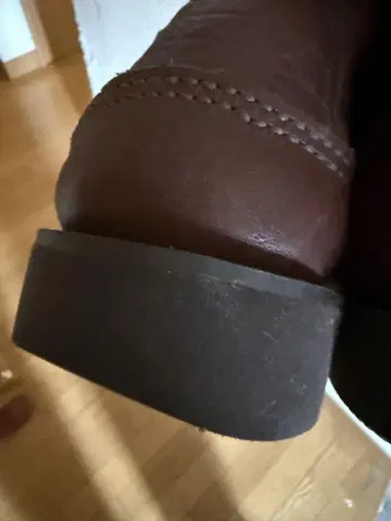 러셀 모카신 부츠 브라운