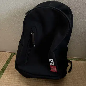 CHUMS Manhattan Portage 블랙 백팩