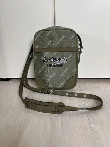 readymade 숄더백