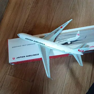 일본항공 보잉 767-300ER 1:200