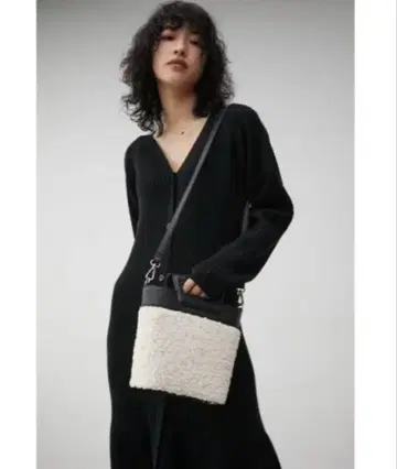 AZUL BY MOUSSY 미사용 숄더백
