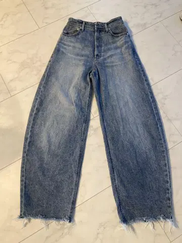 YANUK laura 23 커브 테이퍼드 데님 새상품급
