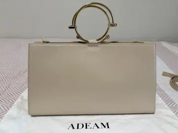 새상품급 ADEAM 아디아움 스퀘어 아트 프레임 백 FOXEY
