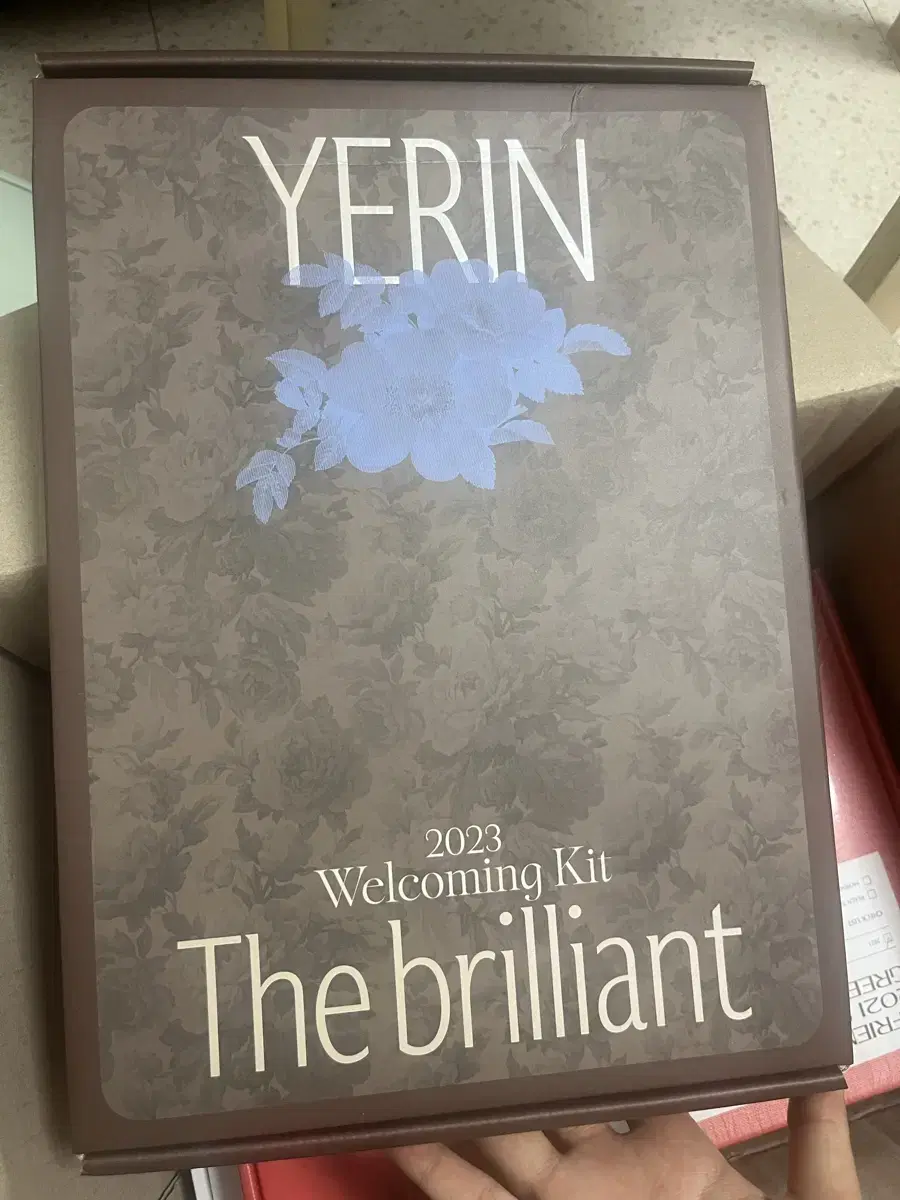 Yerin 2023 seasons greetings welcome key album