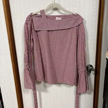 깅엄 체크 오프숄더 셔츠