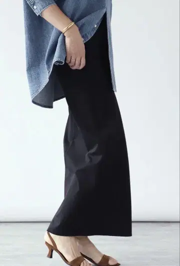 이에나 VERMEIL par iena 24SS 롱 타이트 스커트