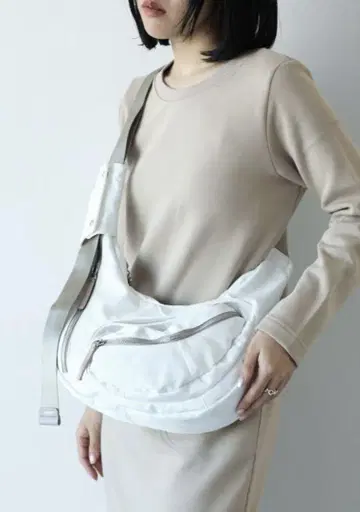 Nouer 블랙 숄더백