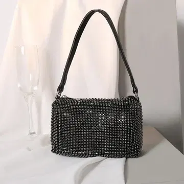 큐빅 모조 보석 핸드백 숄더백으로도 사용 가능한 체인 포함 BLACK