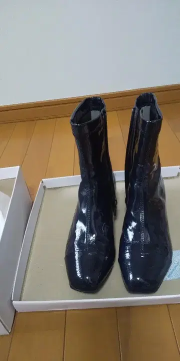 네이비 광택 레인 숏부츠