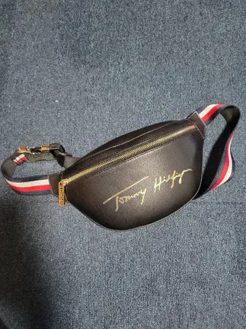 Tommy Hilfiger 바디백 블랙