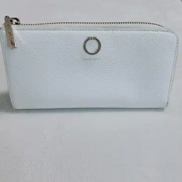 질스튜어트 장지갑 이터널 라운드 지퍼 화이트 화이트