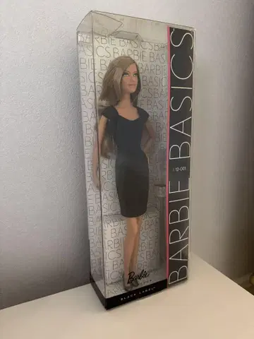 BARBIE BASICS 12.001 블랙 드레스 인형