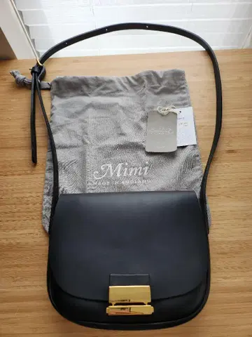 새상품급 Mimi Berry 미미베리 Remy 가죽 숄더백