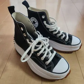 CONVERSE 블랙 하이컷 스니커즈 통굽