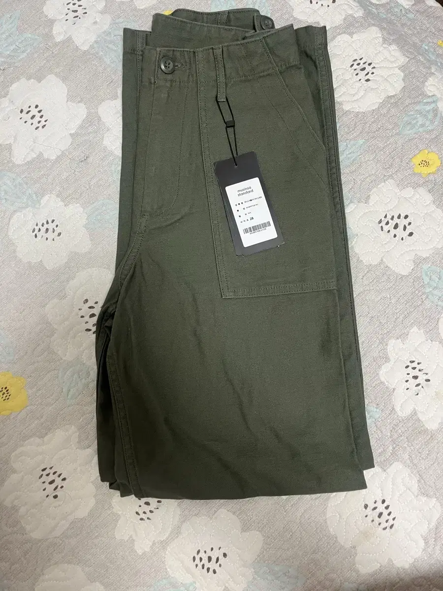 무탠다드 와이드 레플리카 퍼티그 팬츠 (카키)