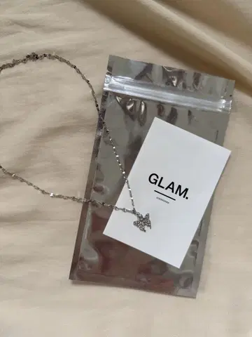 GLAM. 실버 목걸이 나비