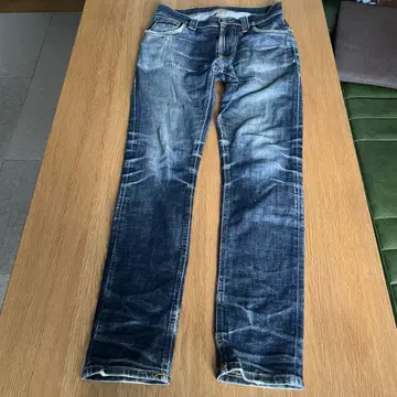 Nudie Jeans Co. 데미지 가공 데님 팬츠