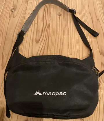 macpac 숄더백 블랙