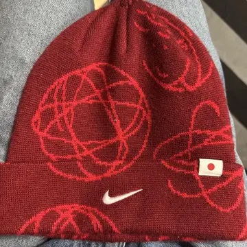 Nike 비니 켄타우로스 켄타 착용