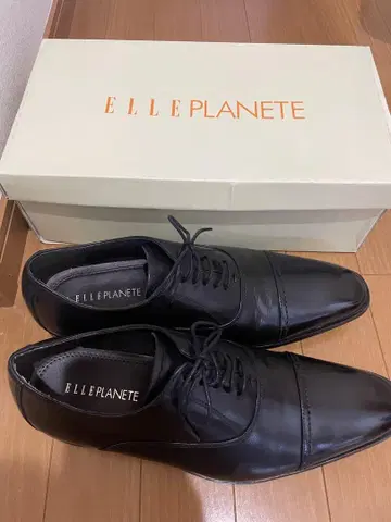 엘르 블랙 가죽 신발