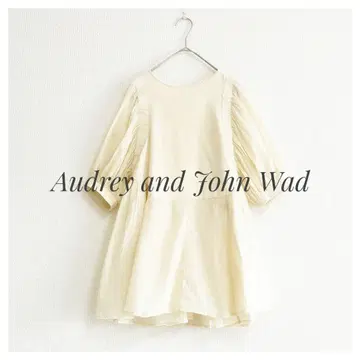 Audrey and John Wad 인도 코튼 퍼프 슬리브 롱 블라우스