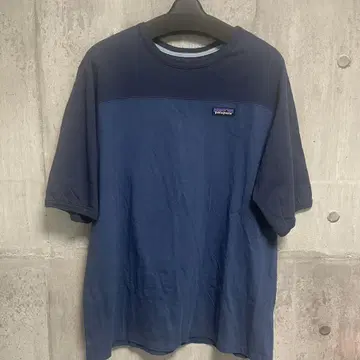 파타고니아 네이비 티셔츠 M