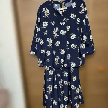 네이비 꽃무늬 셋업 7부 소매
