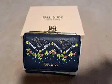 PAUL & JOE 자수 디자인 접이식 지갑 네이비