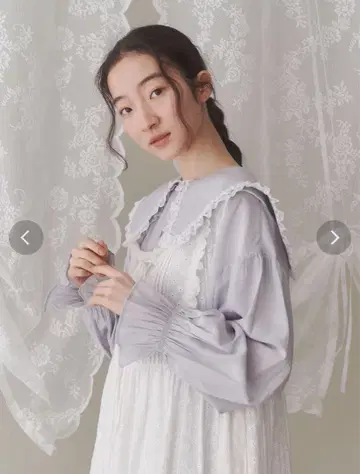 2025SS 신상 메리제니 새틴 프릴 블라우스 블루