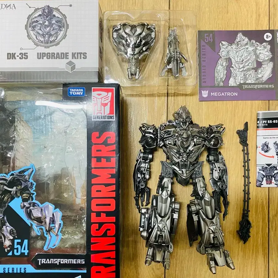 Selling Transformers Studio Series 54 Megatron upgrade kit set. #트랜스포머,#로봇,#변신로봇  on Bunjang Global Site.
