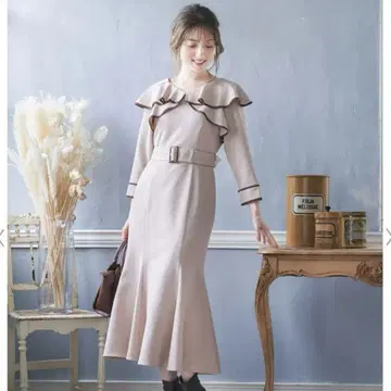 노엘라 파이핑 프릴 원피스
