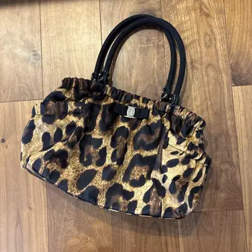 정품 페라가모 레오파드 핸드백