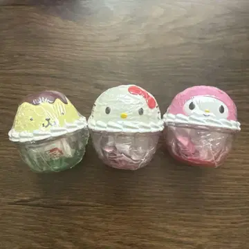 캡슐 토이 산리오 (폼폼푸딩, 헬로키티, 마이멜로디)
