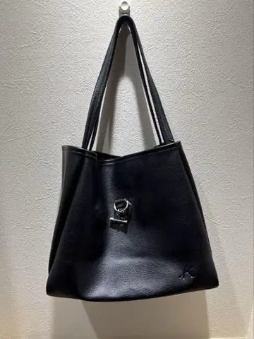 키타무라 블랙 가죽 토트백