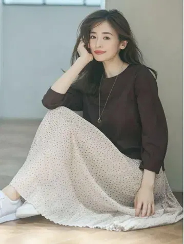 애니시스 플리츠 스커트 도트 베이지 사이즈 3 (L)