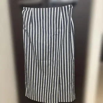 테치치 슬릿 타이트 스커트