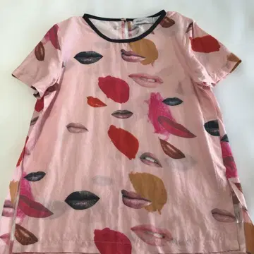 alice MCCALL 입술 립 디자인 티셔츠
