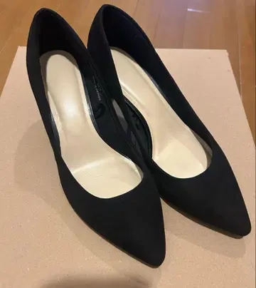 펌프스 블랙 22.5cm